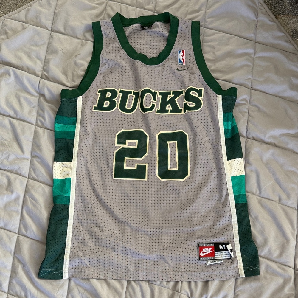 Nike Bucks Gray and Green Jersey 20 Men size Medium M